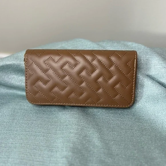 Halston Monogrammed Wallet in Camel with Gold Hardware - Picture 6 of 7